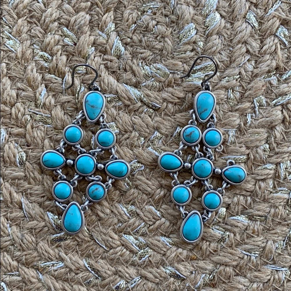 Jade blue earrings with silver diamond chain